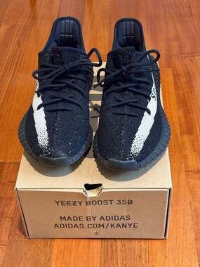Adidas Yeezy Boost 350 V2 'Oreo' Core Black/White Size 11 Clean Used Condition